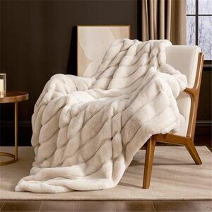 Cozy Fuzzy Rabbit Faux Fur Throw Blanket Soft Plush Couch Bed Blanket Beige 50x6